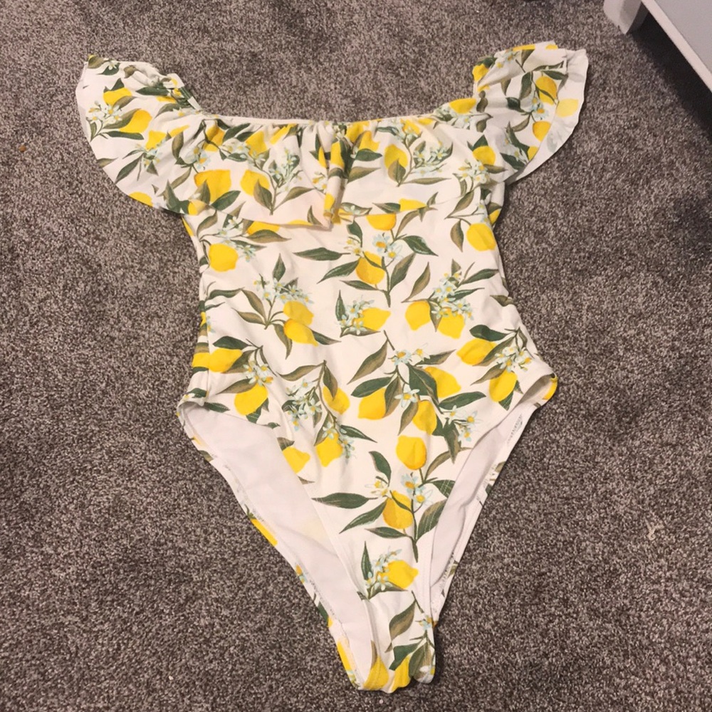 Bathing Suit//One piece